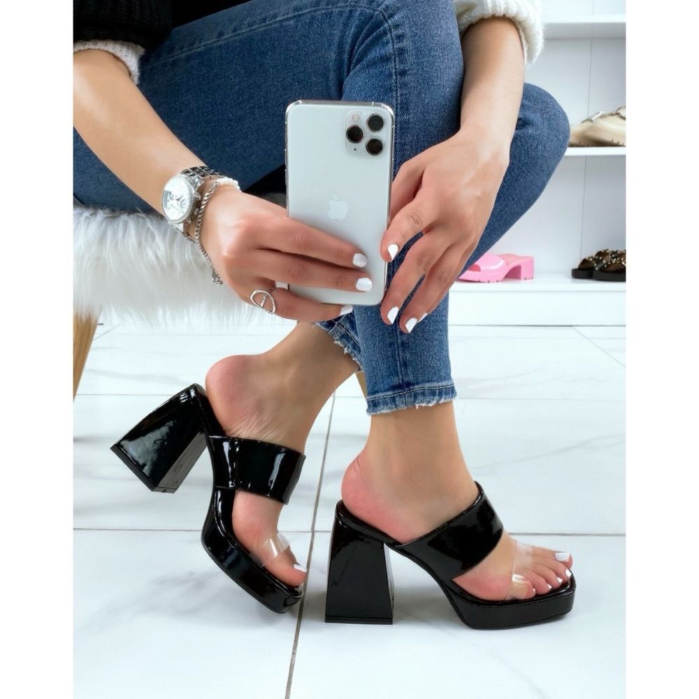 NWOT Black Chunky Block Heel Mules 6